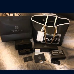 VERSACE EVERYTHING!